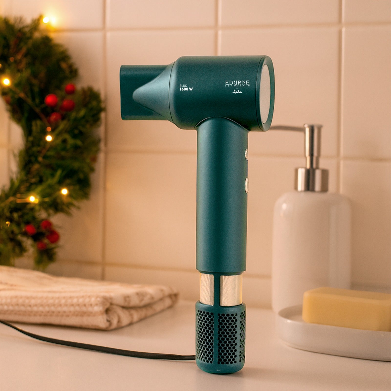 Secador Ionico  ES.AIR by Edurne Senosiain